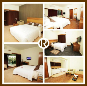 Отель Richmond Hotel & Suites  Koтвали